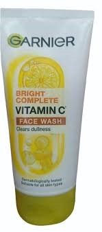 GARNlER Skin Naturals Bright Complete Facewash.