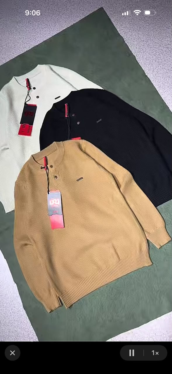 Button Henley Pullover Sweater – Classic Style Meets Everyday Comfort.